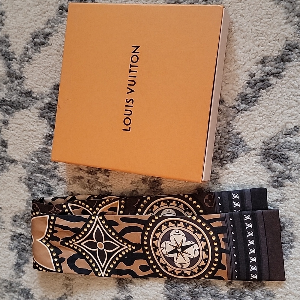 Louis Vuitton World Silk Bandeau